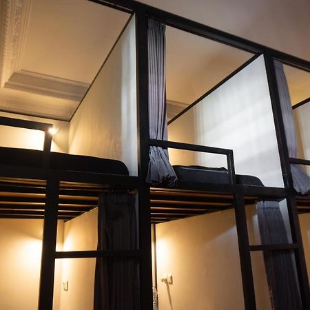 Sunshot Hostel Легиан Екстериор снимка
